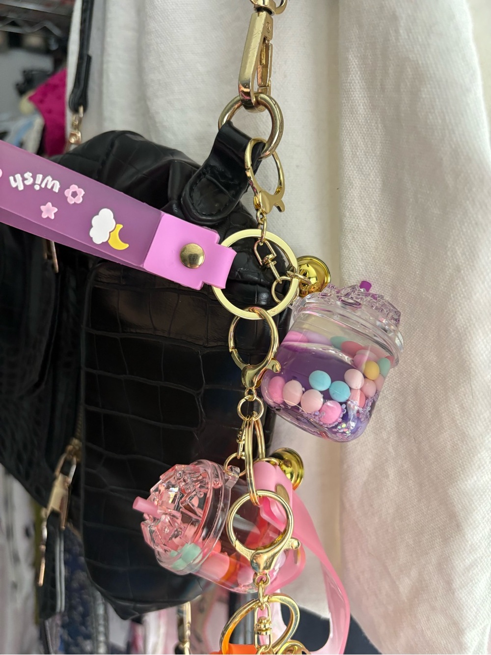 Keychain cups with liquid juice or boba tea with strap that says wish - Picture 3 of 14